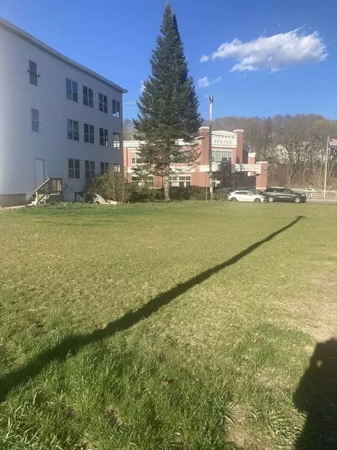 205-213 Main St, Gardner, MA 01440 photo 2