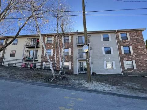 10 Hemans St #21, Worcester, MA 01605