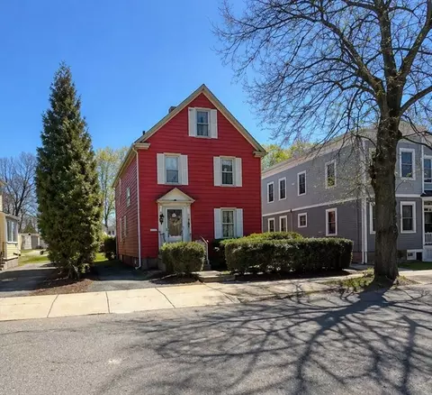 73 Beacon St, Arlington, MA 02474