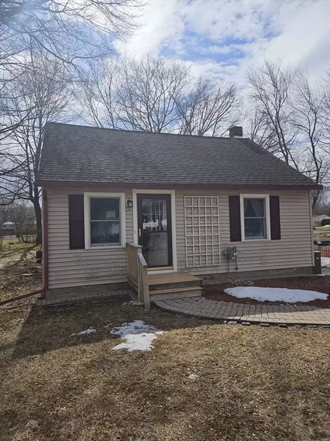 449 Oak St, Shrewsbury, MA 01545