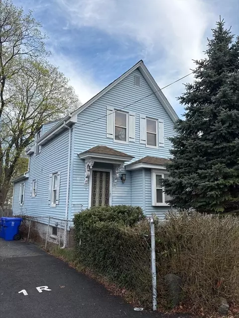 18 Alger Ave, Taunton, MA 02780