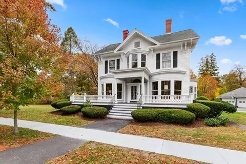 1949 Massachusetts Ave, Lexington, MA 02421