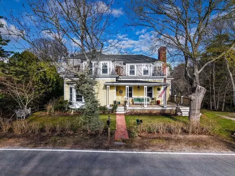 Exterior - 1331 Main St, Cotuit, MA 02635 photo 3 of 4