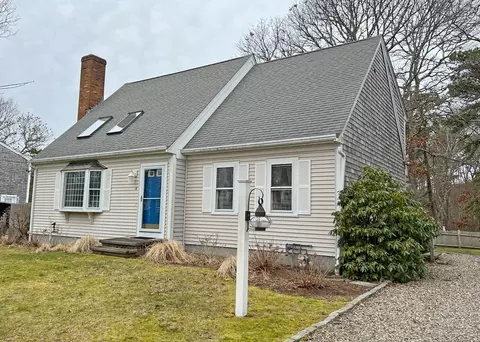 14 S West Dr, Yarmouth, MA 02664