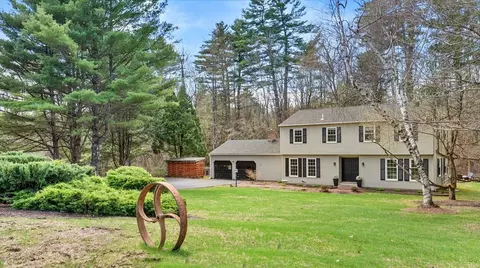 31 Pinecrest Dr, Lenox, MA 01240