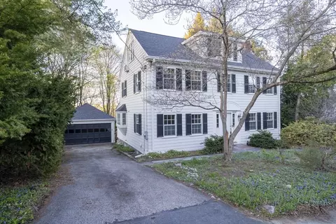 5 Richard Rd, Lexington, MA 02421