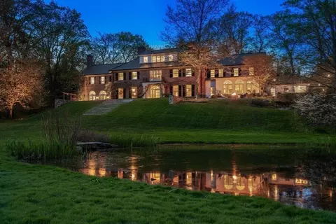 Exterior - 280 Warren St, Brookline, MA 02445 photo 9 of 9
