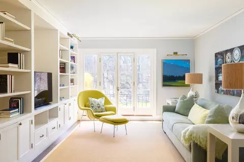 Living - 280 Warren St, Brookline, MA 02445 photo 5 of 5