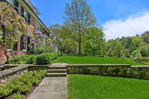 Exterior - 280 Warren St, Brookline, MA 02445 photo 4 of 9