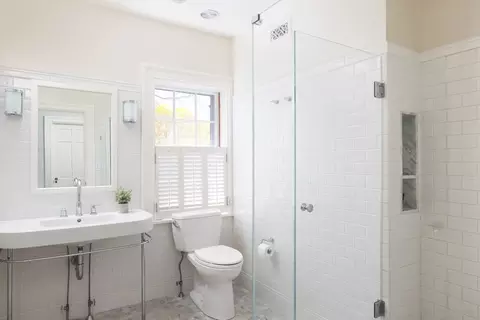 Bath - 280 Warren St, Brookline, MA 02445 photo 4 of 4