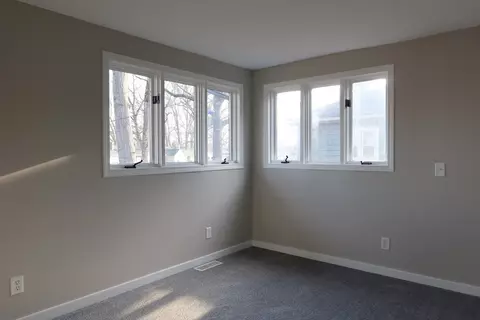 Bedroom - 105 Overlook Dr, Springfield, MA 01118 photo 4 of 5