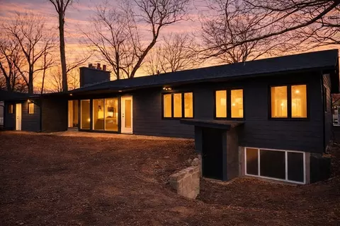 Exterior - 105 Overlook Dr, Springfield, MA 01118 photo 2 of 4