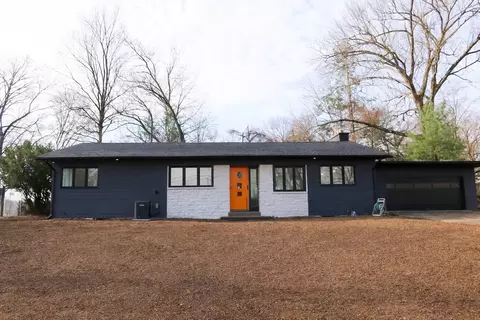 Exterior - 105 Overlook Dr, Springfield, MA 01118 photo 3 of 4