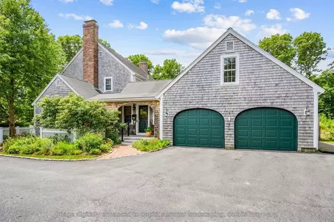 Exterior - 54 Rainbow Dr, Centerville, MA 02632 photo 6 of 7