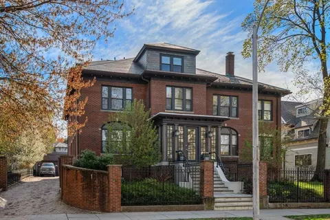 157 Babcock #2, Brookline, MA 02446