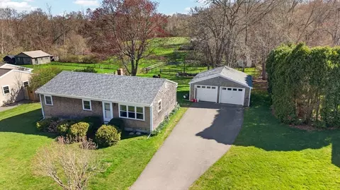 51 Holly Ln, Westport, MA 02790