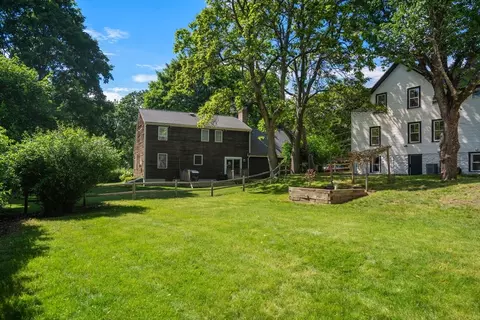 2 Everett St, Maynard, MA 01754 photo 8