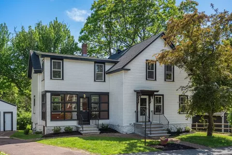2 Everett St, Maynard, MA 01754 photo 2