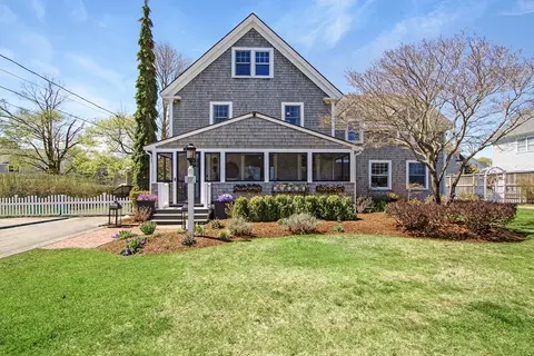 17 Ocean Ave, Scituate, MA 02066