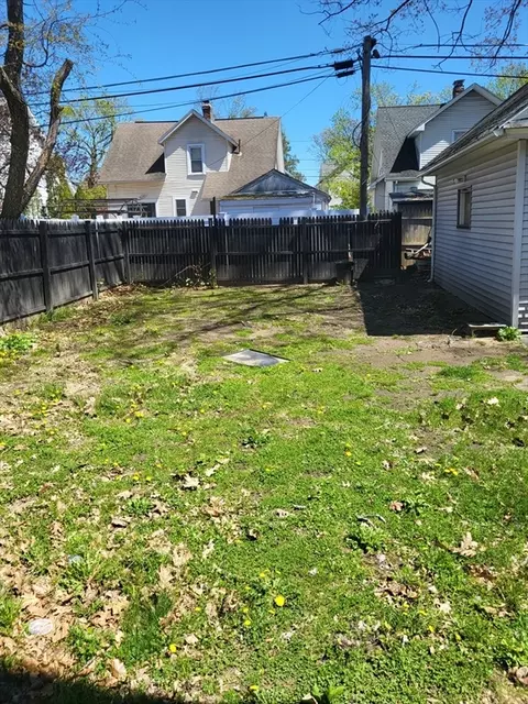 19 Greenbrier St, Springfield, MA 01108 photo 20