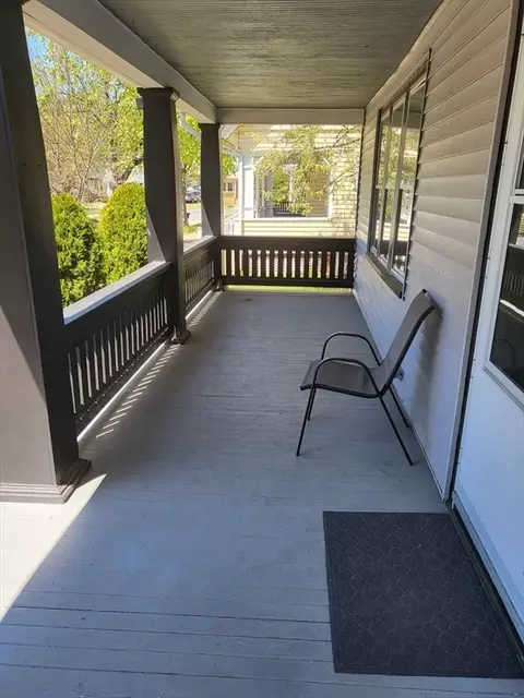 19 Greenbrier St, Springfield, MA 01108 photo 3