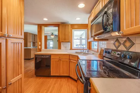 38 Ward Ave, Easthampton, MA 01027 photo 26