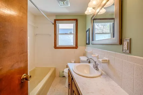 38 Ward Ave, Easthampton, MA 01027 photo 24