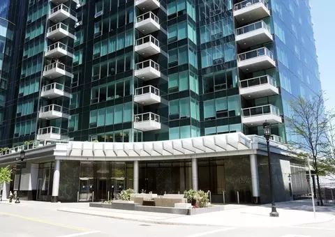 22 Liberty #6G, Boston, MA 02210