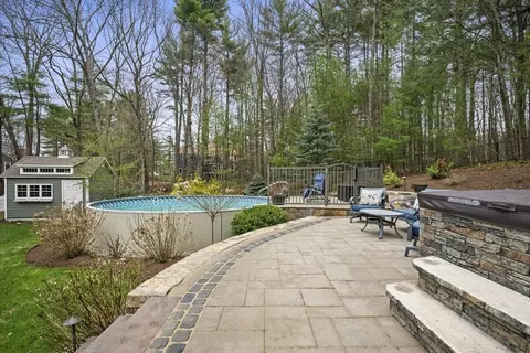 154 South St, Upton, MA 01568 photo 33