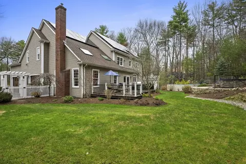 154 South St, Upton, MA 01568 photo 30