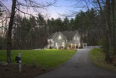 154 South St, Upton, MA 01568 photo 6