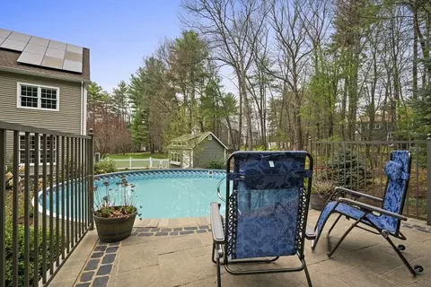 154 South St, Upton, MA 01568 photo 37