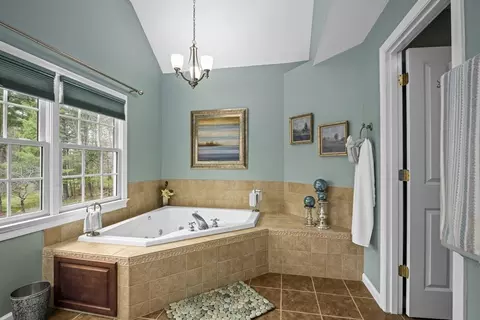 154 South St, Upton, MA 01568 photo 19
