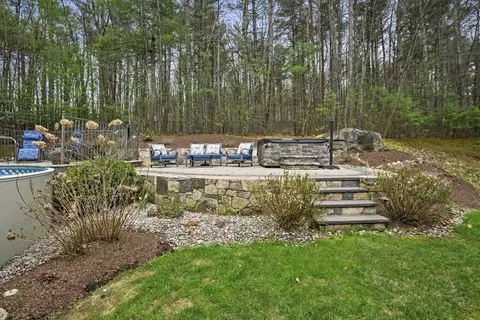 154 South St, Upton, MA 01568 photo 32