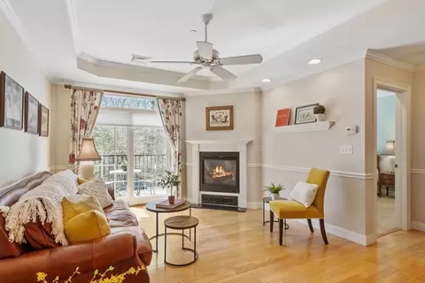 350 Greene St #102, North Andover, MA 01845