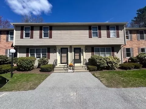 34 Eastern Ave #M, Webster, MA 01570