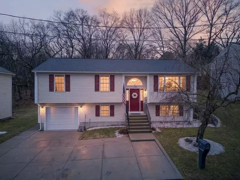 234 Minerva Ave, Cumberland, RI 02864