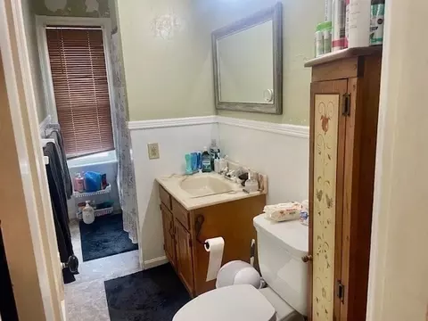 Bath - 7 Ekman St, Worcester, MA 01607 photo 2 of 2