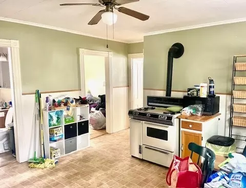Kitchen - 7 Ekman St, Worcester, MA 01607 photo 6 of 7