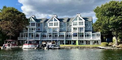 Exterior - 22 Union Point Rd #22, Webster, MA 01570 photo 2 of 10