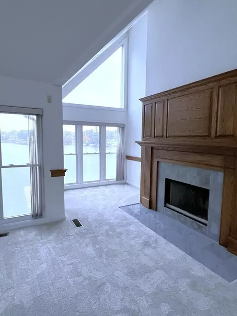 Living - 22 Union Point Rd #22, Webster, MA 01570 photo 6 of 7