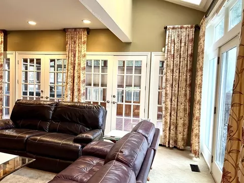 Living - 22 Union Point Rd #22, Webster, MA 01570 photo 1 of 7