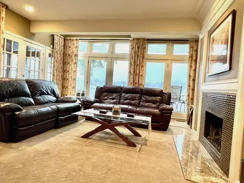 Living - 22 Union Point Rd #22, Webster, MA 01570 photo 2 of 7