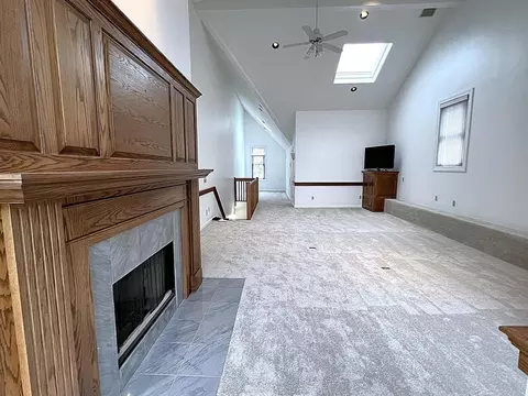 Living - 22 Union Point Rd #22, Webster, MA 01570 photo 7 of 7