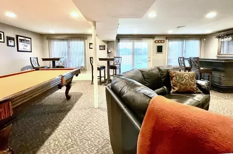 Living - 22 Union Point Rd #22, Webster, MA 01570 photo 5 of 7