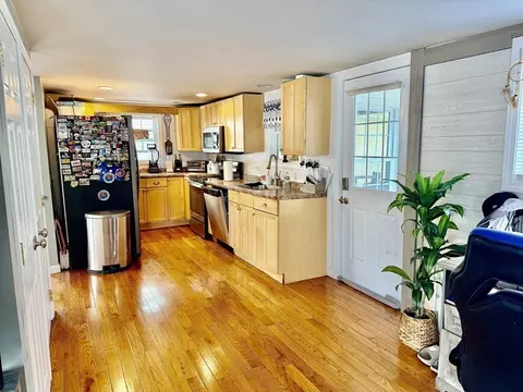 41 Main St, Upton, MA 01568 photo 16