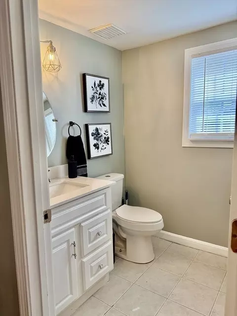 41 Main St, Upton, MA 01568 photo 19