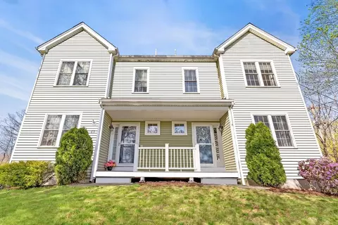 81 South St #81, Plainville, MA 02762