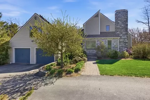 641 Salem End Rd, Framingham, MA 01701