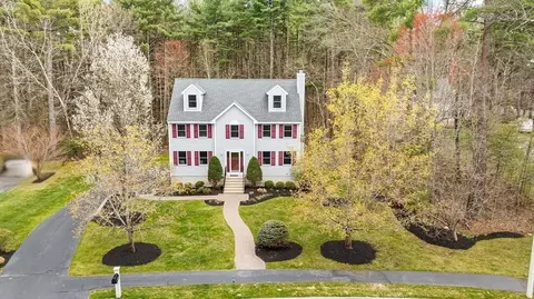 17 Seneca Ln, Wilmington, MA 01887